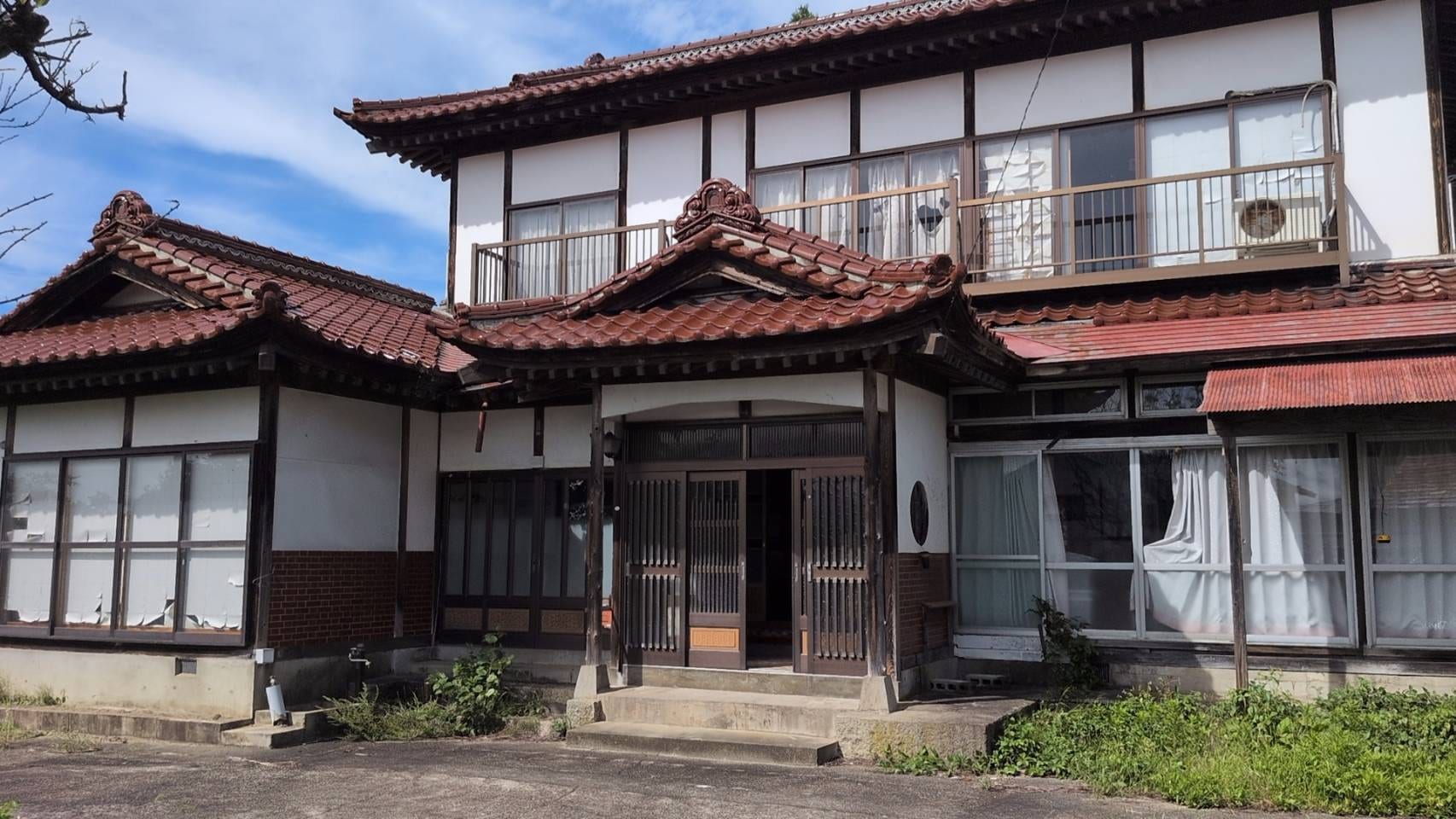 【会津若松駅まで車で12分】 福島県会津若松市河東町　戸建て